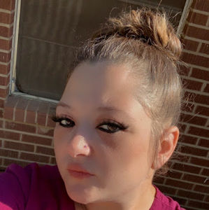 Meet your Posher, Carrie